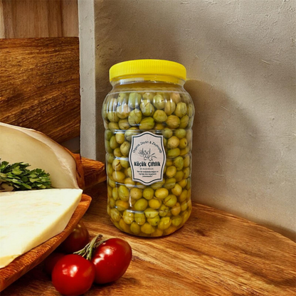 Küçük Çiftlik Taş Kırma Yeşil Ayvalık Zeytini – NET 2 KG