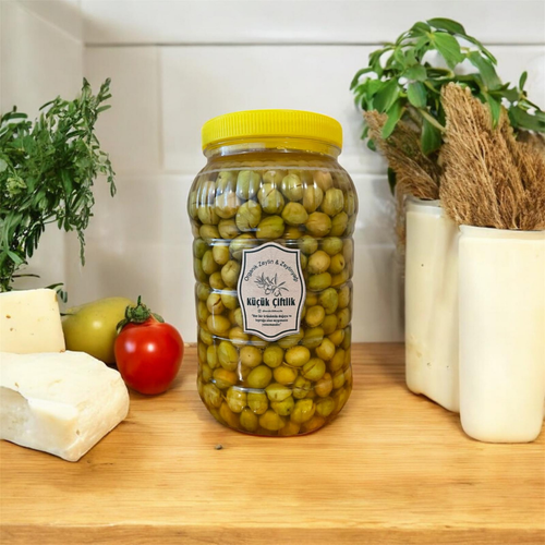 Küçük Çiftlik Taş Kırma Yeşil Ayvalık Zeytini – NET 2 KG